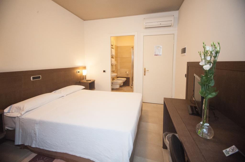 Albergo Sole Mariano Comense Kültér fotó