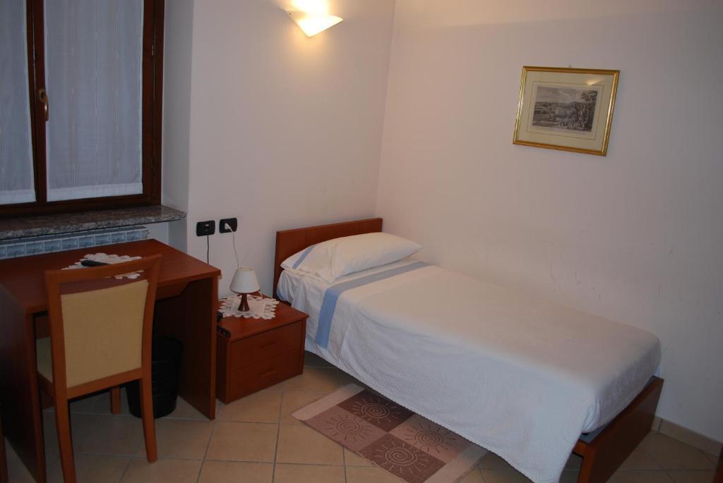 Albergo Sole Mariano Comense Szoba fotó
