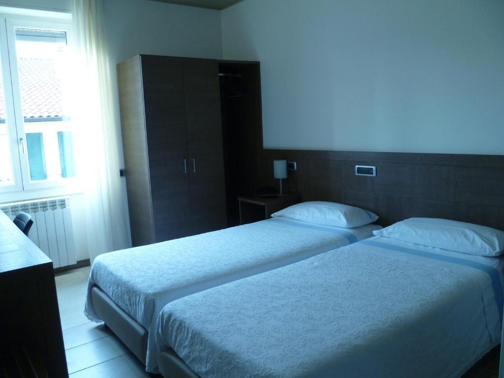 Albergo Sole Mariano Comense Szoba fotó
